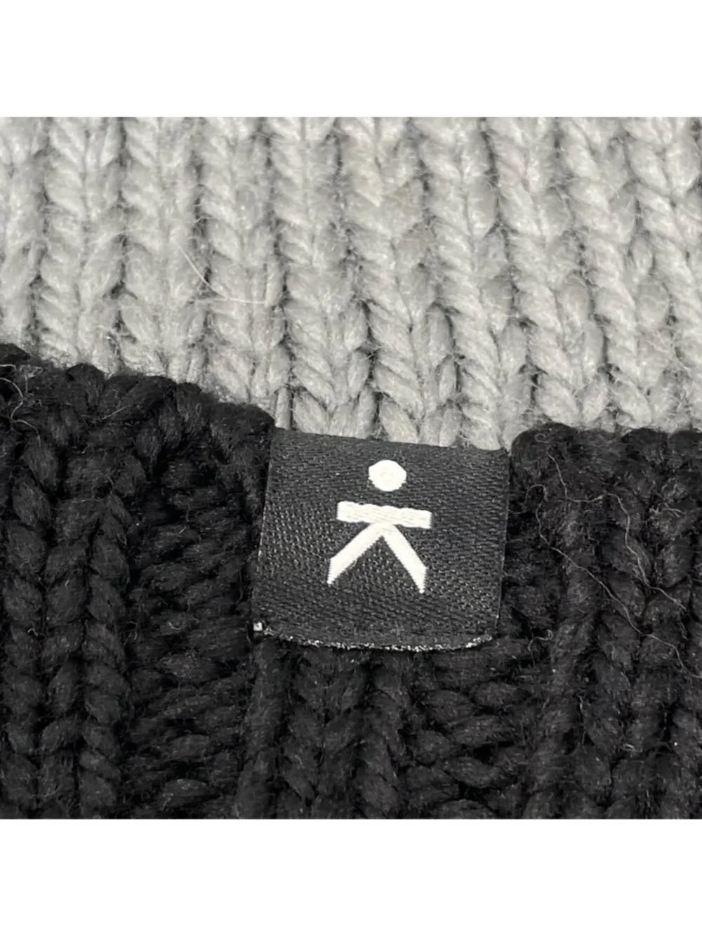 Known Supply Beanie One Size Pom Pom Knitted Beanie Hat Gray Black Winter